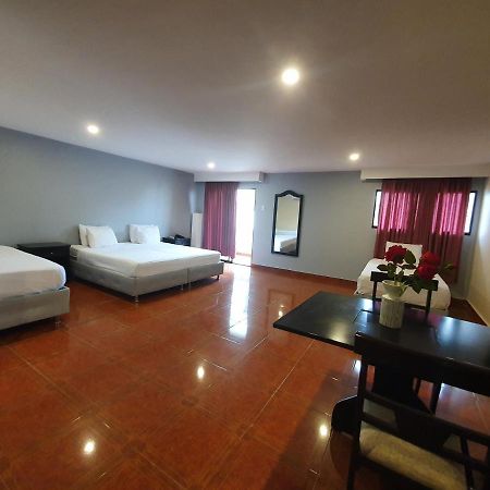 Hotel Puerta De Oro 巴兰基亚 外观 照片