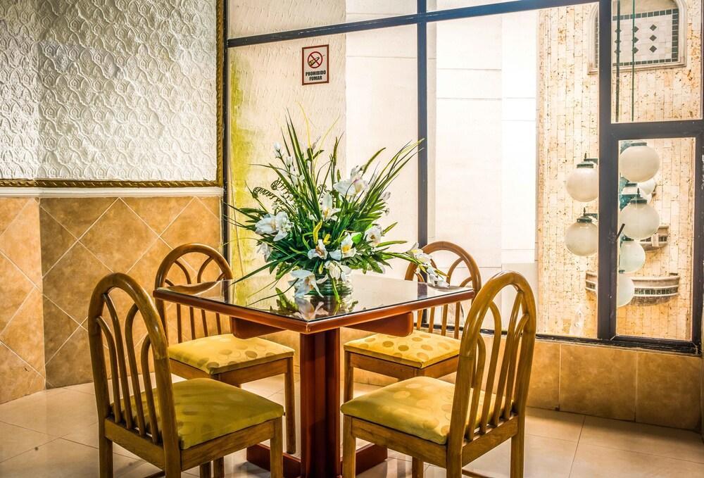 Hotel Puerta De Oro 巴兰基亚 外观 照片