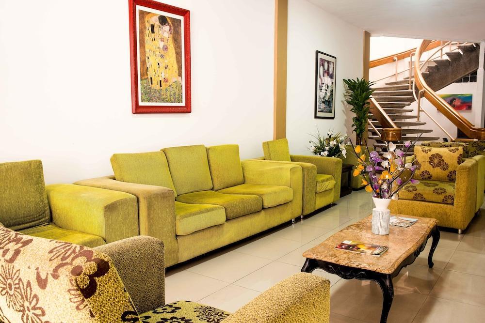 Hotel Puerta De Oro 巴兰基亚 外观 照片