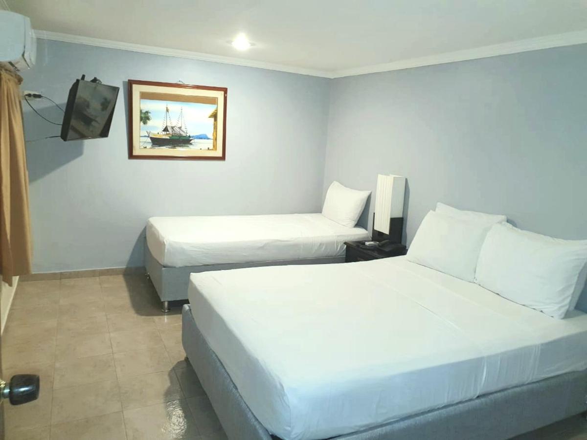 Hotel Puerta De Oro 巴兰基亚 外观 照片